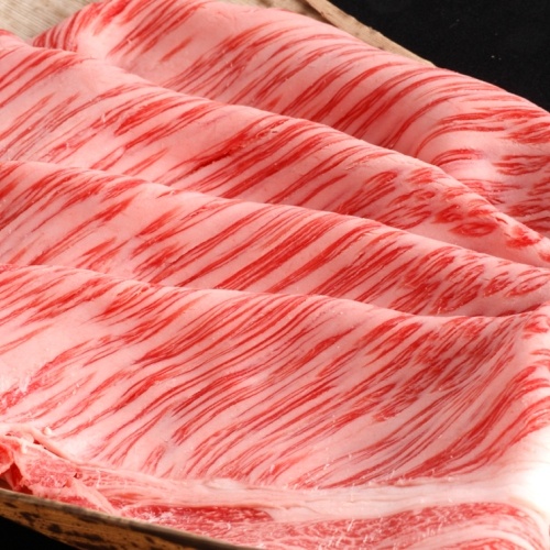 近江牛すきやき特選肩ロースorリブロース250gをプレゼント！